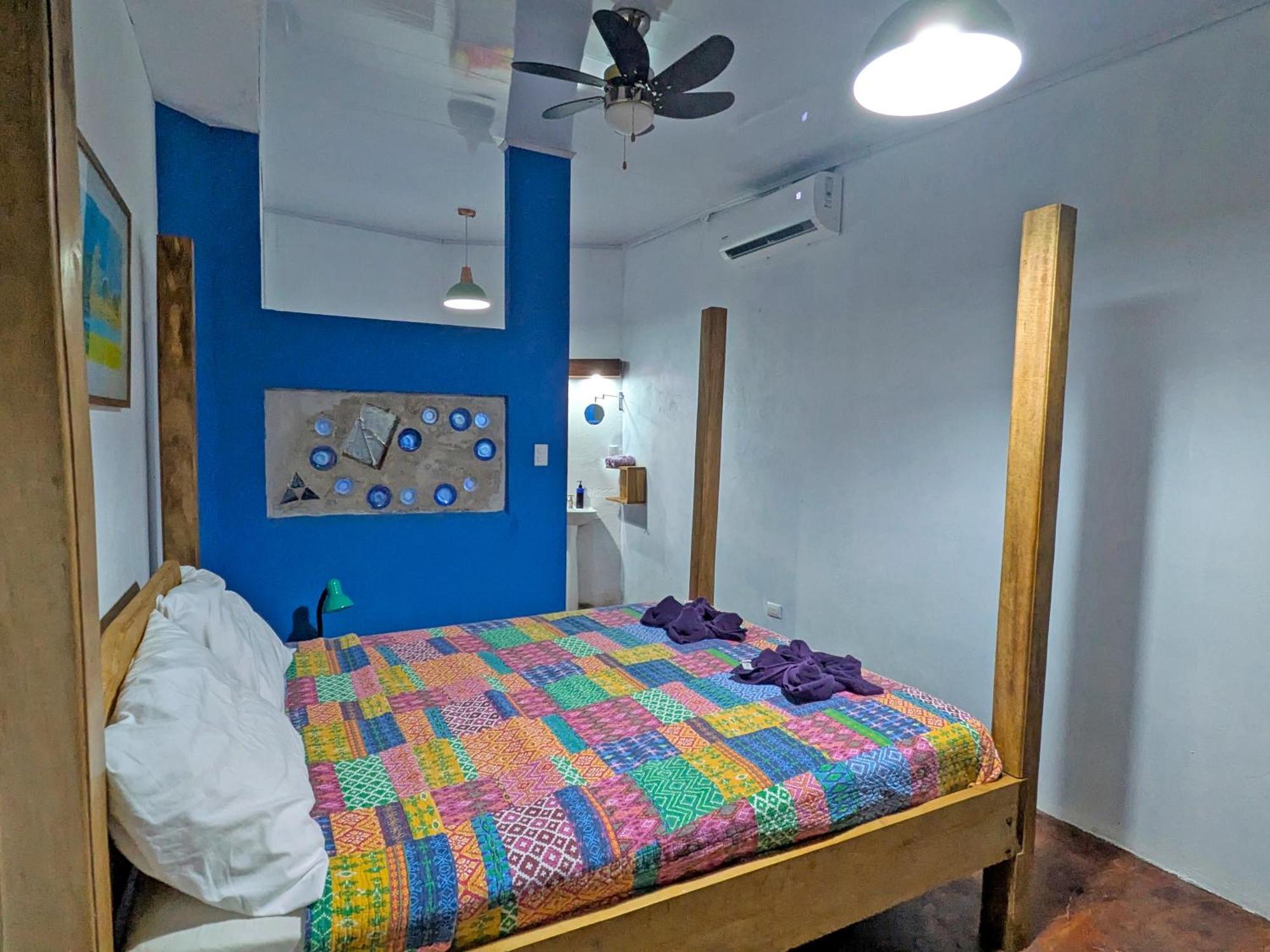 Tree House Beachfront Lodge Puerto Viejo de Talamanca ภายนอก รูปภาพ